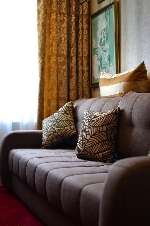 Kera Hotel Nesterenki Eksteriør bilde