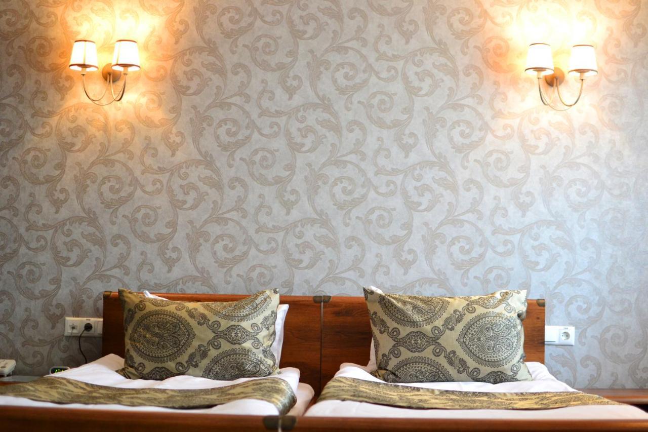 Kera Hotel Nesterenki Eksteriør bilde